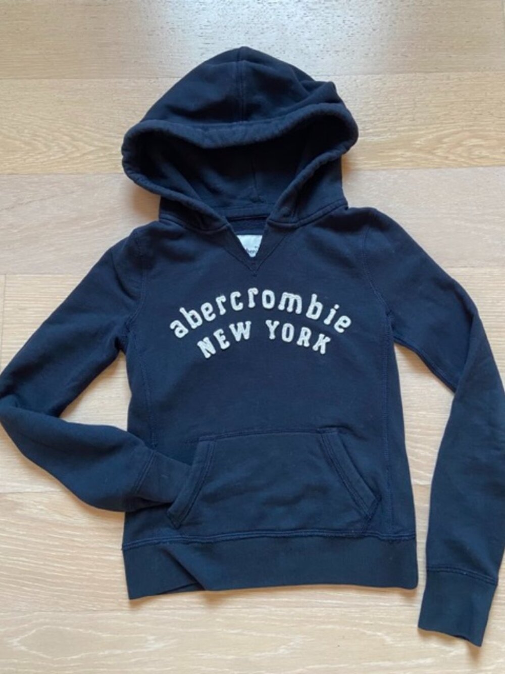 Abercrombie kids navy cotton hoodie, size M, front pouch pocket